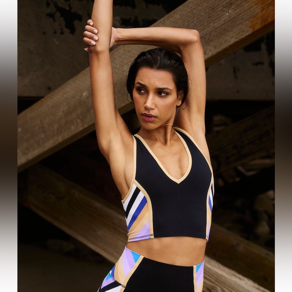 Free People Movement Never Better Colorblock Crop top sz Medium